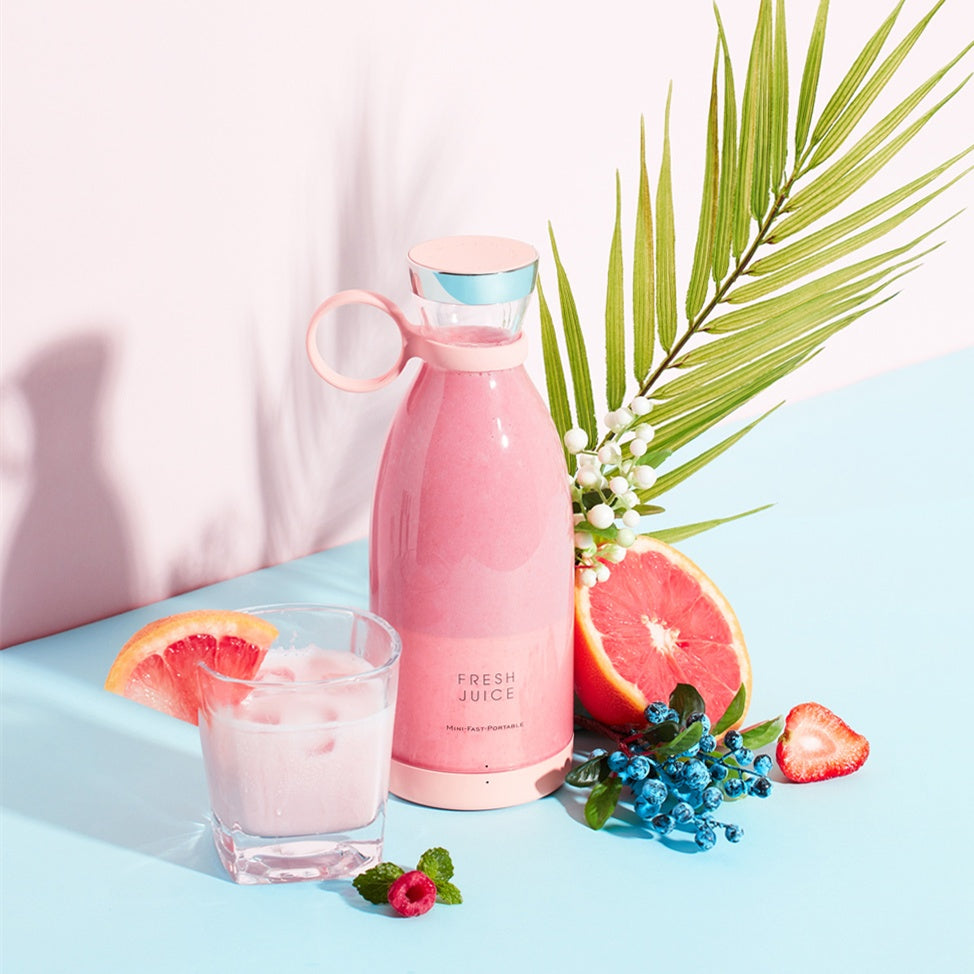Portable Smoothie Blender – USB Rechargeable and Travel-Friendly